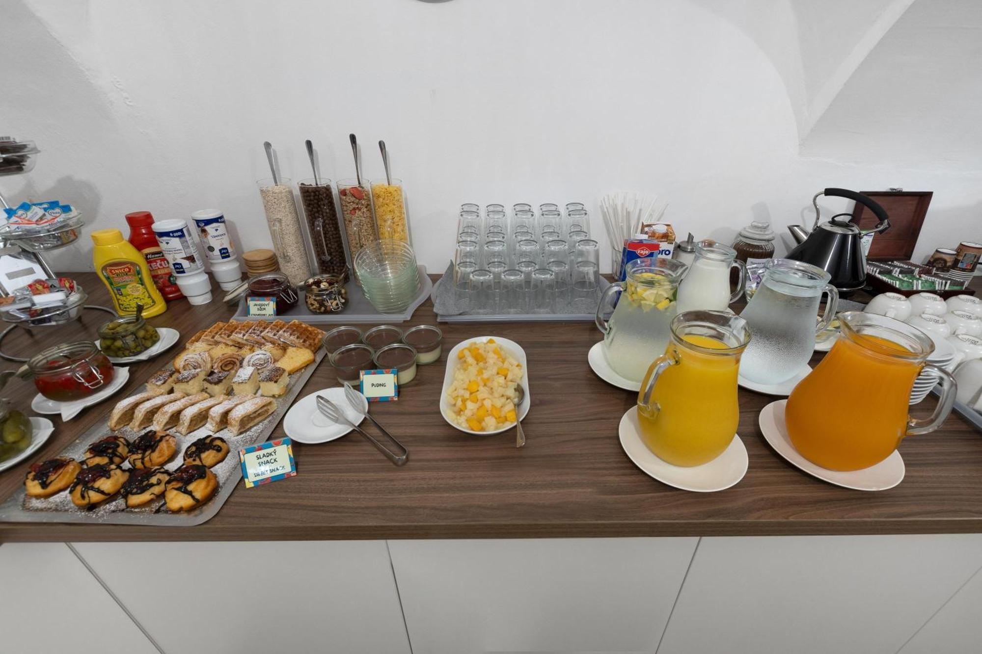 Bluebell Hotel Bratislava Luaran gambar